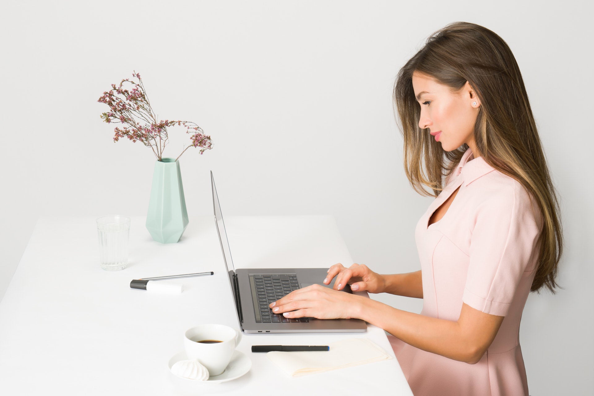 Should You Stand at Work? 7 Health Benefits of a Standing Desk Fortis Concepts